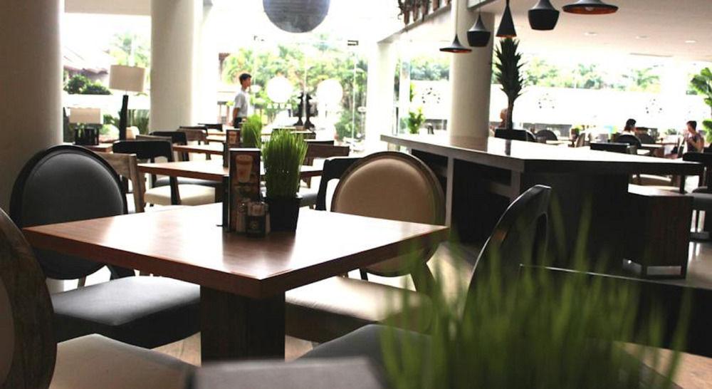 PrimeBiz Hotel Kuta Kuta Lombok Esterno foto